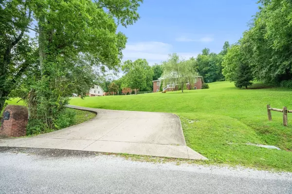 113 Agee Branch Ln, Hickman, TN 38567