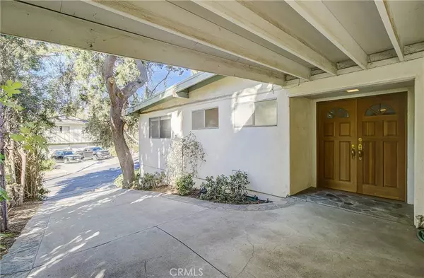 21806 Ybarra RD, Woodland Hills, CA 91364