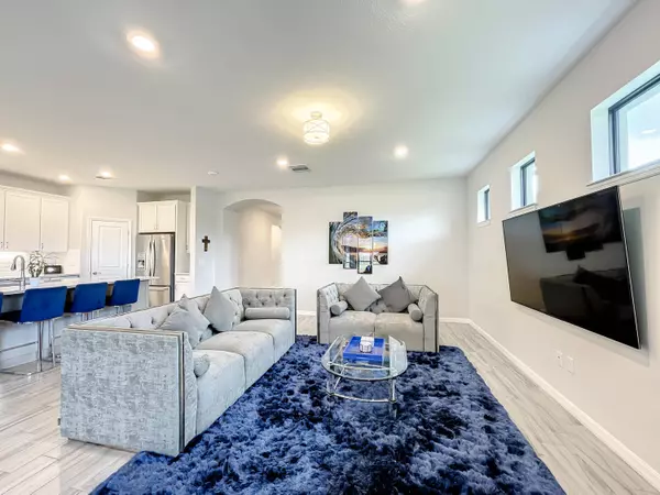 8280 NW 83rd ST, Tamarac, FL 33321