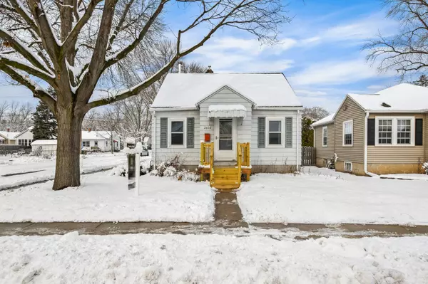 2602 Commercial Ave, Madison, WI 53704