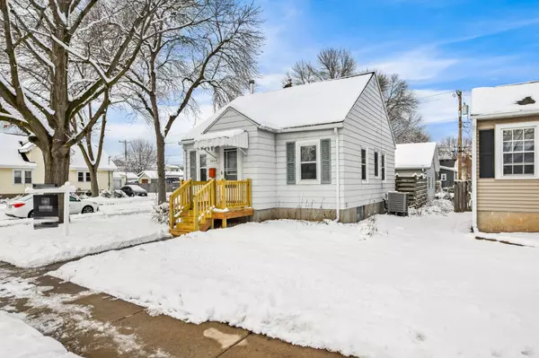 2602 Commercial Ave, Madison, WI 53704