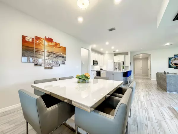 8280 NW 83rd ST, Tamarac, FL 33321