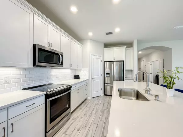 8280 NW 83rd ST, Tamarac, FL 33321