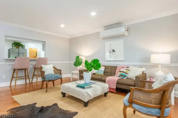 85 Scoles Ave, Clifton City, NJ 07012