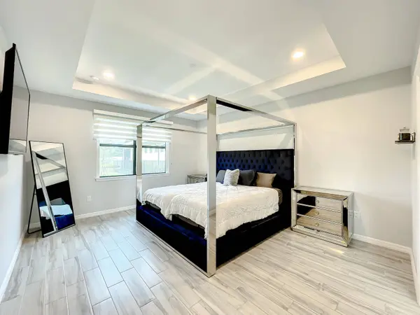 8280 NW 83rd ST, Tamarac, FL 33321