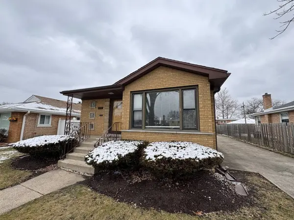 4956 S Harnew S Road, Oak Lawn, IL 60453