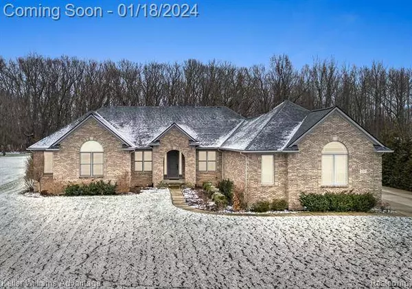 2257 White Hawk Trail, Howell, MI 48843