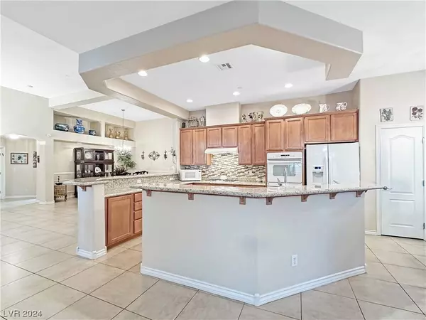 8114 Luna Sera Avenue, Las Vegas, NV 89178