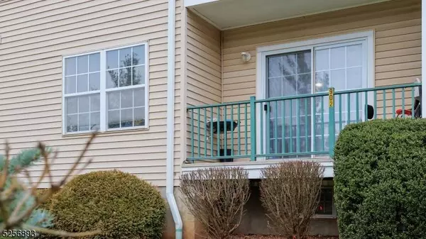 902 Rhoads Dr, Montgomery Twp., NJ 08502