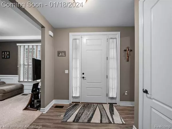 2257 White Hawk Trail, Howell, MI 48843