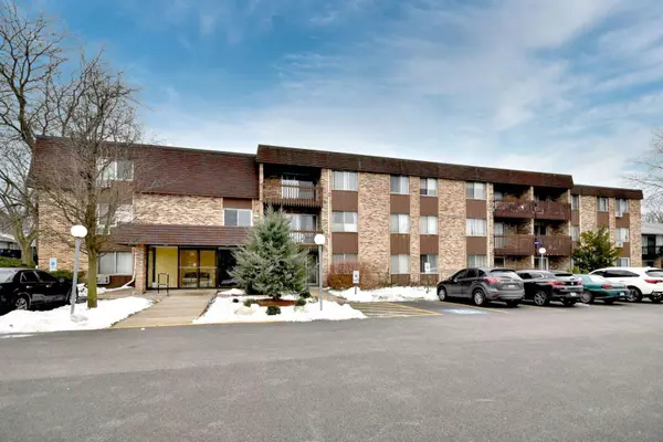 940 E Old Willow Road #305, Prospect Heights, IL 60070