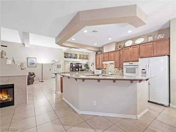 8114 Luna Sera Avenue, Las Vegas, NV 89178