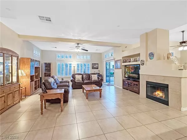 8114 Luna Sera Avenue, Las Vegas, NV 89178