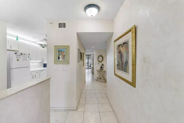 9575 Weldon CIR C313, Tamarac, FL 33321