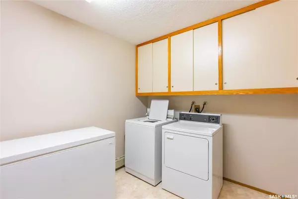 3130 Louise STREET #302, Saskatoon, SK S7J 3L8