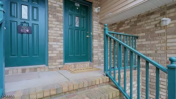 902 Rhoads Dr, Montgomery Twp., NJ 08502