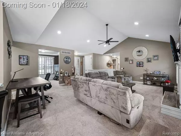 2257 White Hawk Trail, Howell, MI 48843