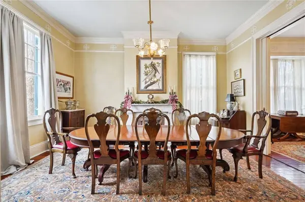 2037 S CARROLLTON AVE, New Orleans, LA 70118