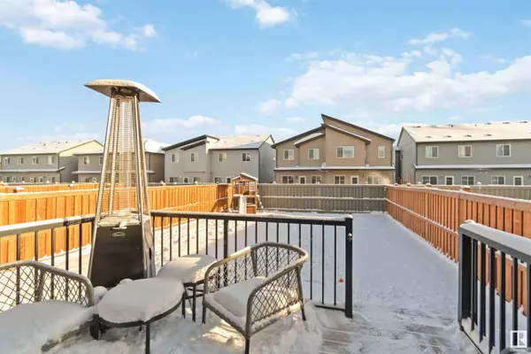 7412 CHIVERS CR SW, Edmonton, AB T6W 4M2