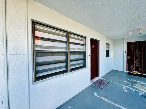 1335 W 68th St #308, Hialeah, FL 33014