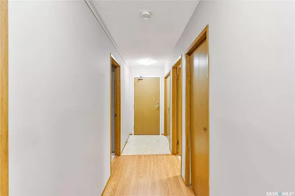 3130 Louise STREET #302, Saskatoon, SK S7J 3L8