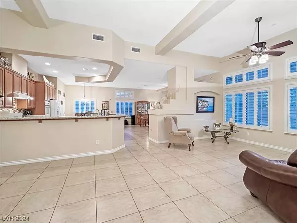 8114 Luna Sera Avenue, Las Vegas, NV 89178