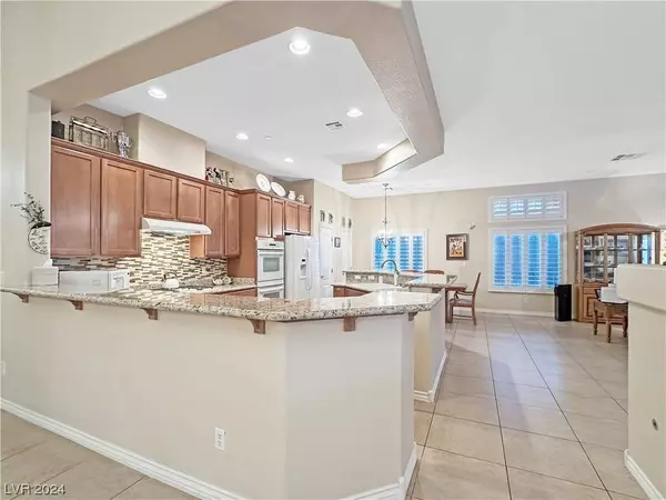 8114 Luna Sera Avenue, Las Vegas, NV 89178