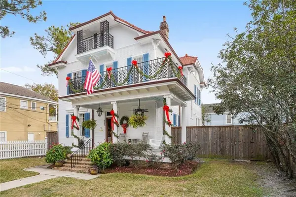 2037 S CARROLLTON AVE, New Orleans, LA 70118