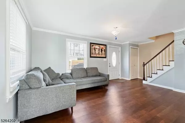 69 Ardmore Ave, Clifton City, NJ 07014