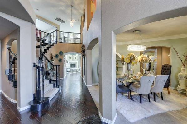 3023 Pamplona, Grand Prairie, TX 75054