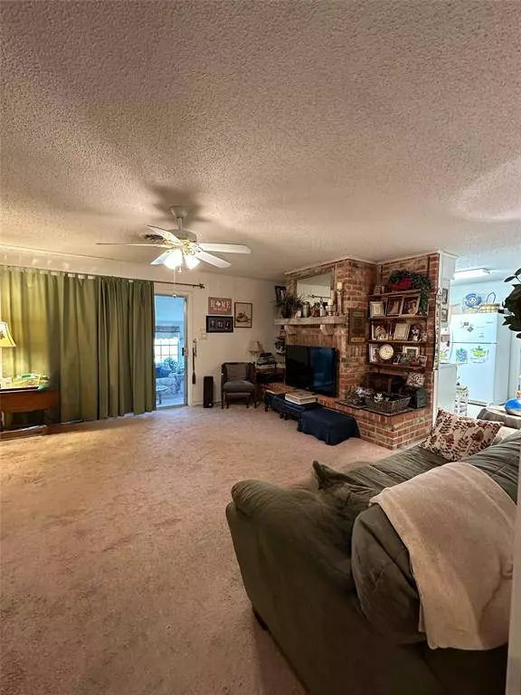 2026 County Road 400, Yoakum, TX 77995