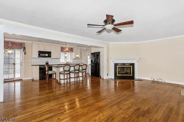 73 Mountain Ave, Pequannock Twp., NJ 07444