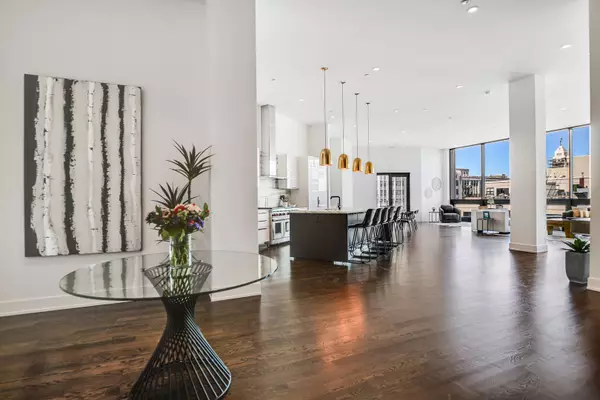 676 N Kingsbury ST #PH01, Chicago, IL 60654