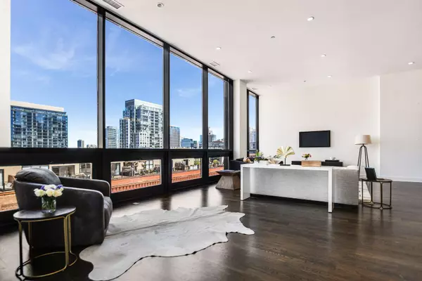 676 N Kingsbury ST #PH01, Chicago, IL 60654