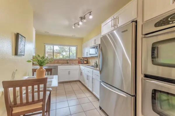 88 Montsalas DR, Monterey, CA 93940