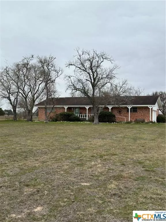 2026 County Road 400, Yoakum, TX 77995