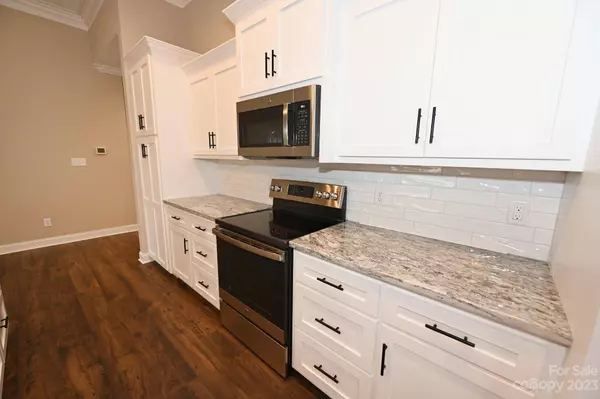 4929 Southview DR, Hickory, NC 28602