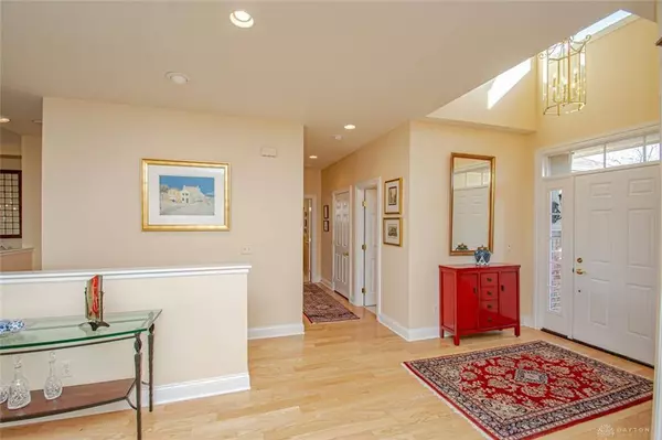 825 Eagle Run Drive, Dayton, OH 45458