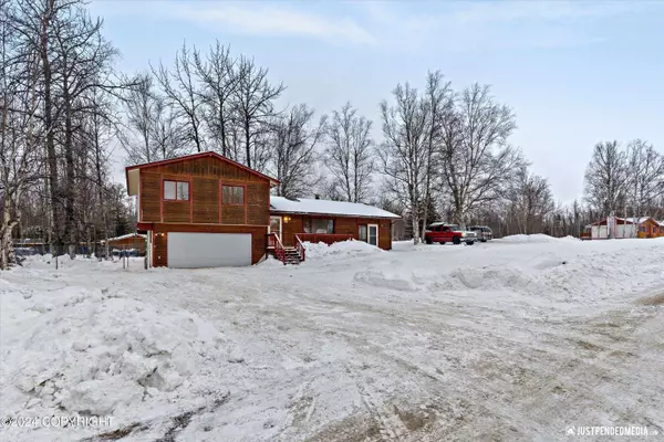 1101 E Goldendale DR, Wasilla, AK 99654