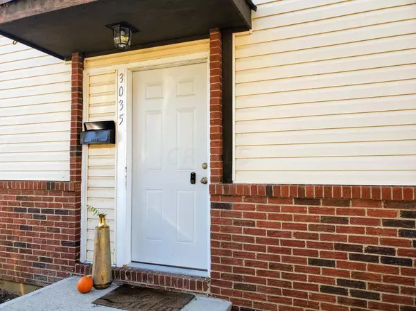 3033-3035 Rotunda Court, Columbus, OH 43232