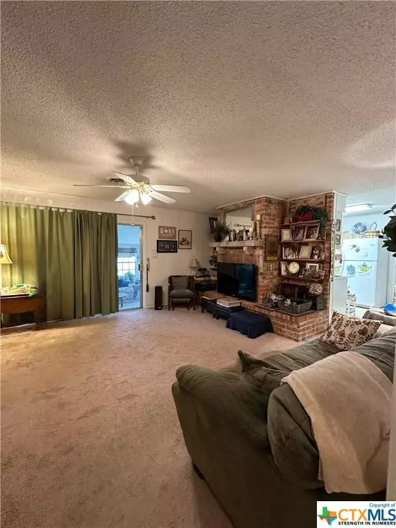 2026 County Road 400, Yoakum, TX 77995