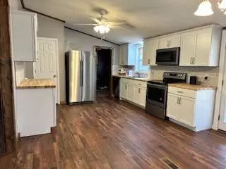 2876 Gate 3 Rd, Paris, TN 38242