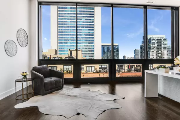 676 N Kingsbury ST #PH01, Chicago, IL 60654