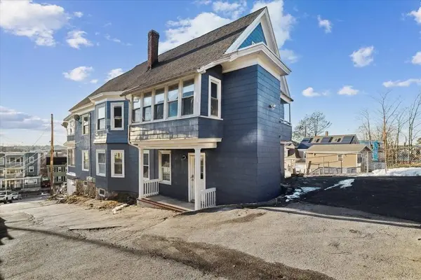 8 Cranshaw Pl, Lawrence, MA 01841