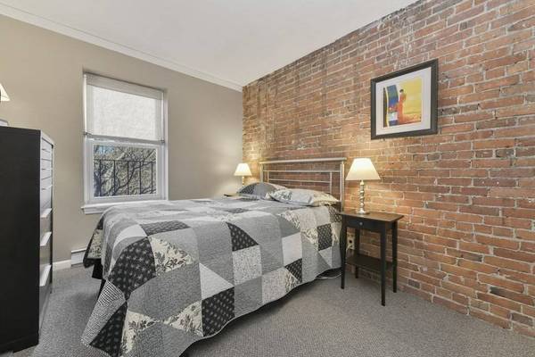 32 Fleet St #7, Boston, MA 02113