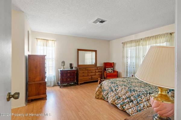 5438 Roble Avenue, Spring Hill, FL 34608