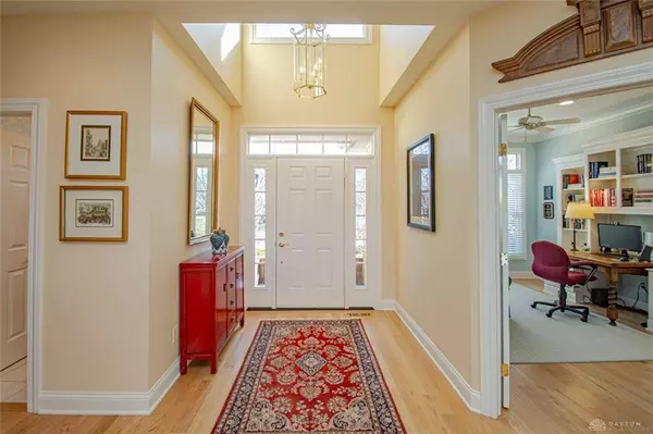 825 Eagle Run Drive, Dayton, OH 45458