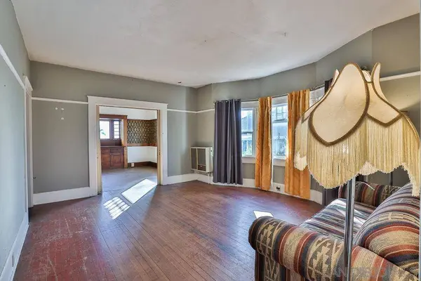 2437 Market St, San Diego, CA 92102