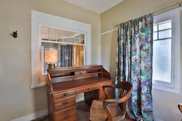 2437 Market St, San Diego, CA 92102