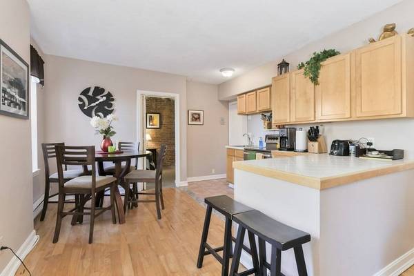 32 Fleet St #7, Boston, MA 02113